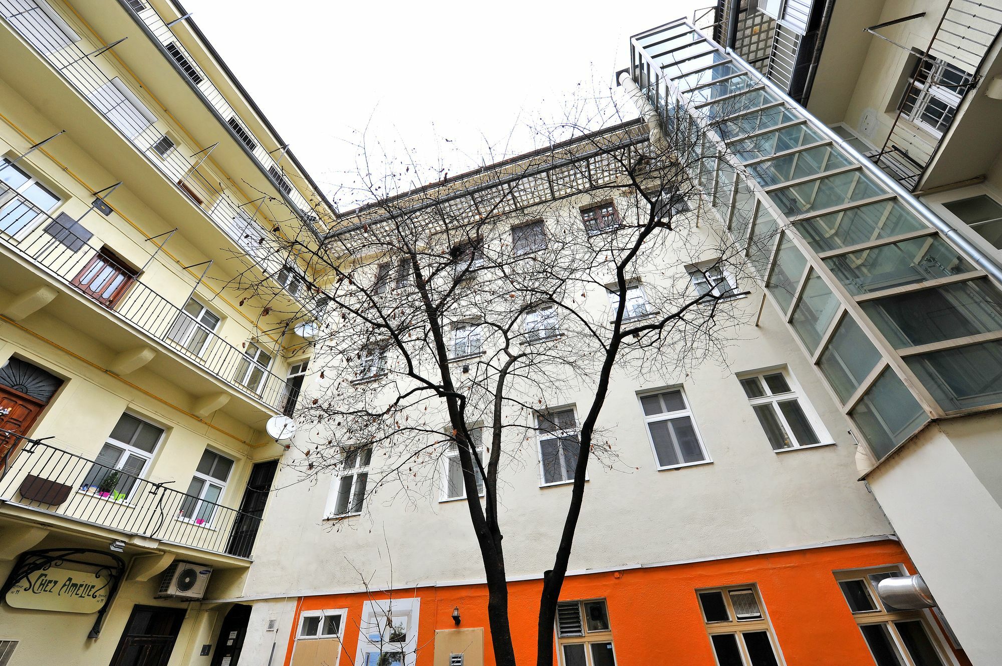 Aplend City Laurinska 11 Братислава Экстерьер фото